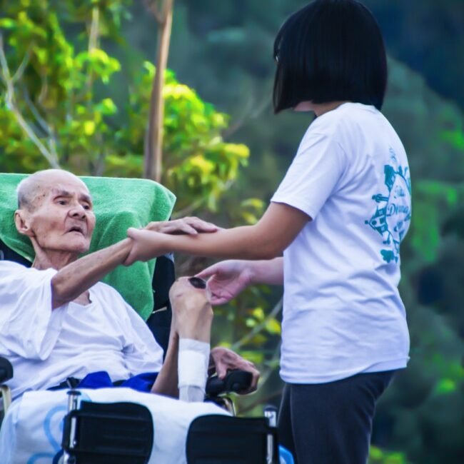 hospice, caring for elder, help-1902144.jpg